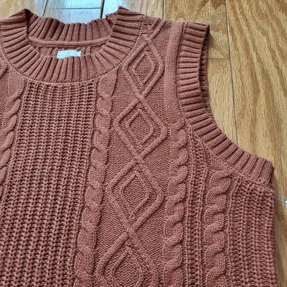 NWT Joie Cable Knit Sweater Vest - Picture 4 of 6